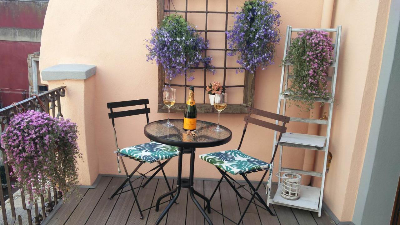 Q Flats Apartment Cagliari Ngoại thất bức ảnh