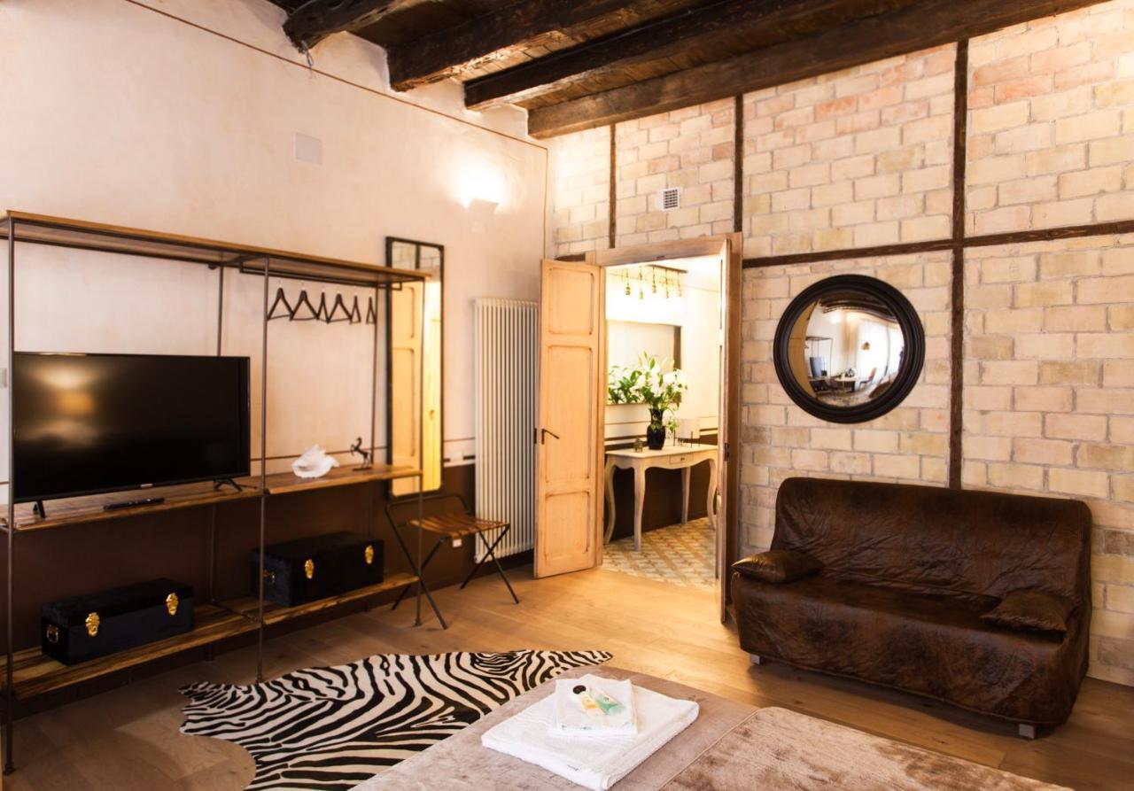 Q Flats Apartment Cagliari Ngoại thất bức ảnh