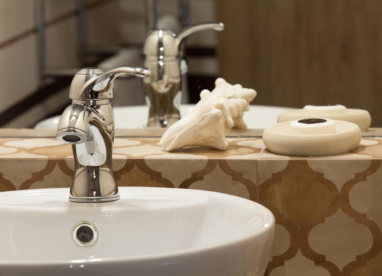 Q Flats Apartment Cagliari Ngoại thất bức ảnh